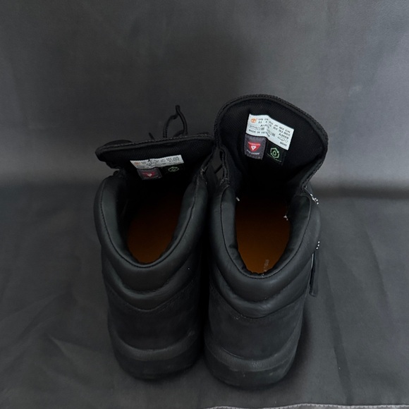 Timberland Men's All-Black Boots - Picture 5 of 7